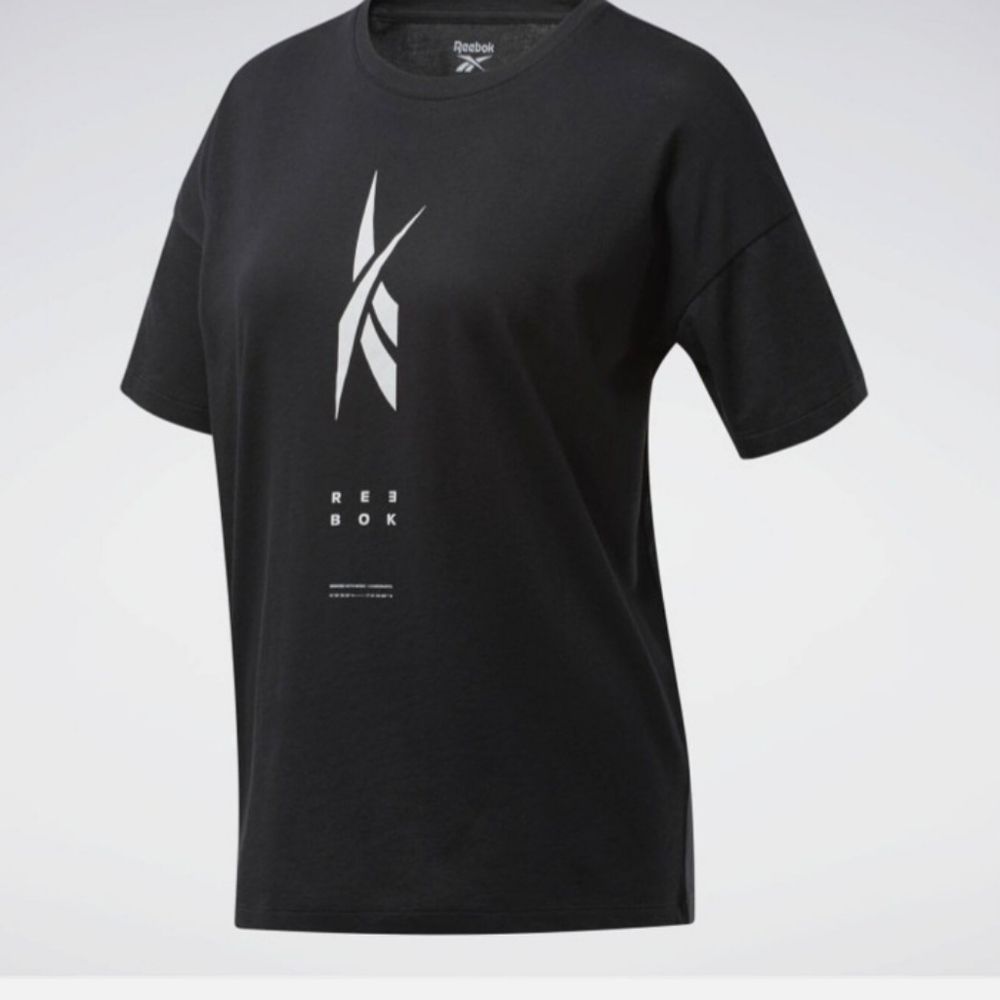 Reebok Women's Edgeworks Vertical Logo Graphic Tee Size 1X 16W